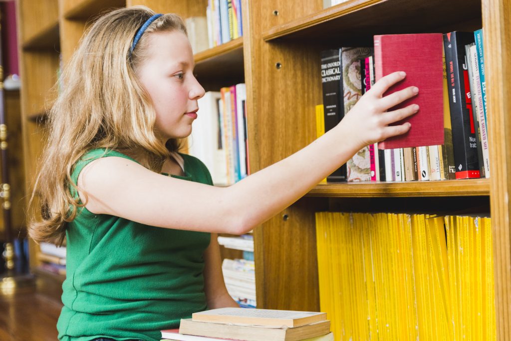 Poprvé v SvkHK? - Studijní a vědecká knihovna v Hradci Králové