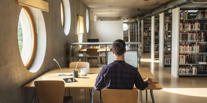 Úvod - Studijní a vědecká knihovna v Hradci Králové