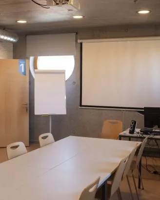 Interiér - Studijní a vědecká knihovna v Hradci Králové