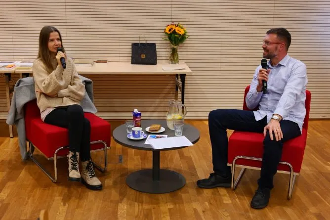 Kurzy pro veřejnost - Studijní a vědecká knihovna v Hradci Králové
