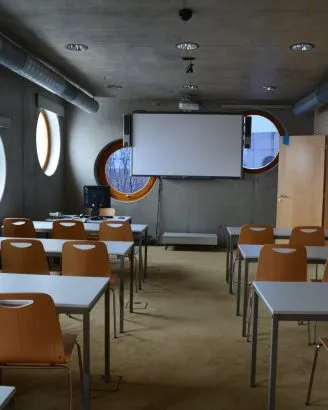 Interiér - Studijní a vědecká knihovna v Hradci Králové