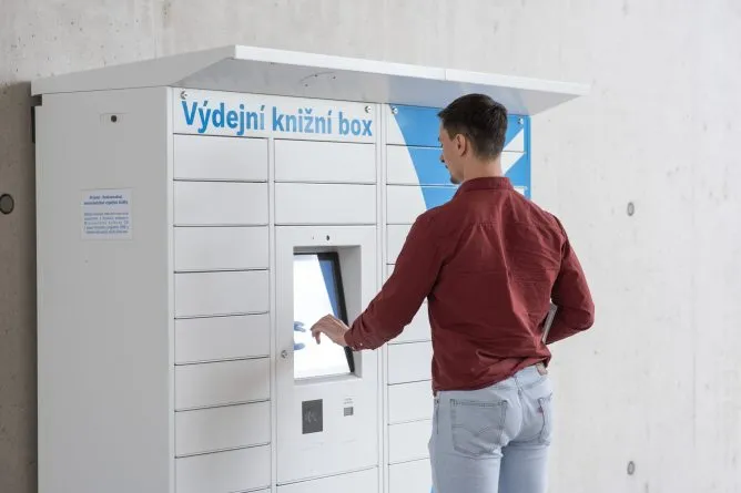 Služby - Studijní a vědecká knihovna v Hradci Králové