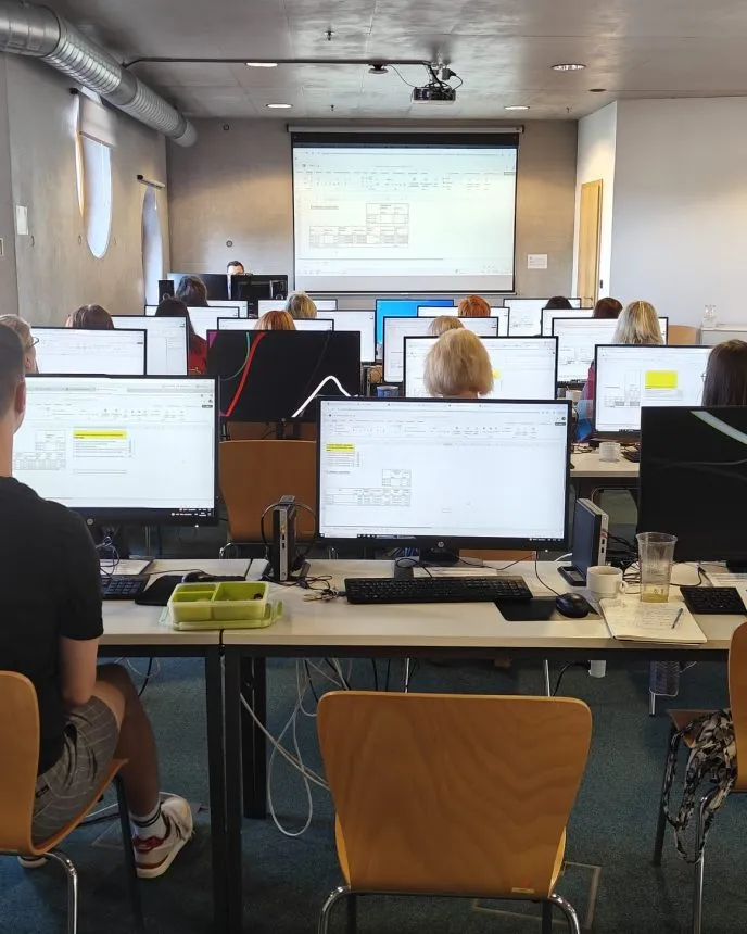 Interiér - Studijní a vědecká knihovna v Hradci Králové