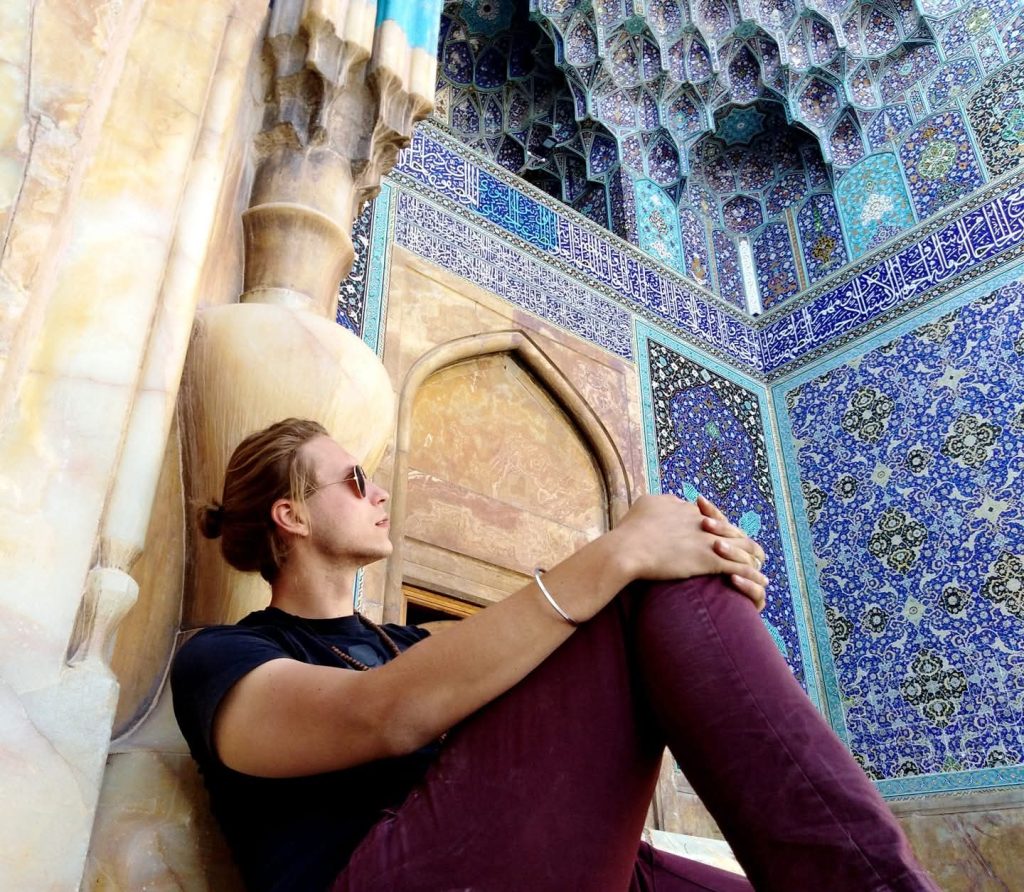 Írán není arabská země! - Studijní a vědecká knihovna v Hradci Králové